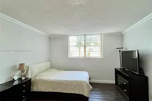 19390 Collins Ave, Sunny Isles Beach, FL 33160 - Photo 10