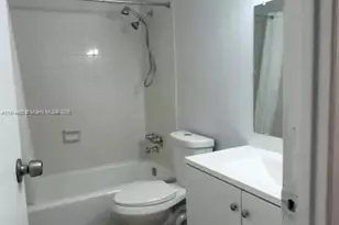 17901 NW 68th Ave, Hialeah, FL 33015 - Photo 4