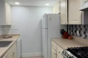 17901 NW 68th Ave, Hialeah, FL 33015 - Photo 2