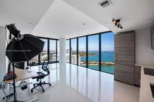 650 NE 32nd St, Miami, FL 33137 - Photo 2