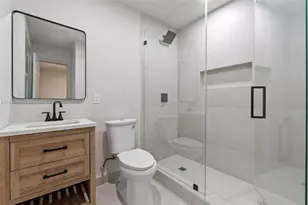 511 SW 72nd Ave, North Lauderdale, FL 33068 - Photo 22