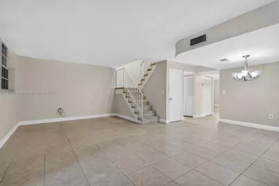 4291 W 10th Ct, Hialeah, FL 33012 - Photo 26
