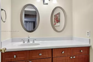 4291 W 10th Ct, Hialeah, FL 33012 - Photo 18