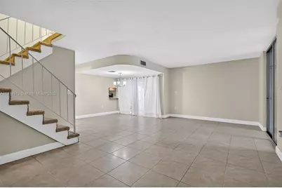 4291 W 10th Ct, Hialeah, FL 33012 - Photo 24