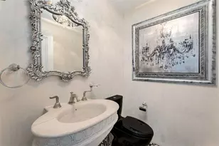 5025 Collins Ave, Miami Beach, FL 33140 - Photo 18