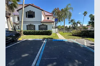 501 SW 158th Ter #204, Pembroke Pines, FL 33027 - Photo 2