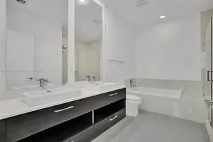 55 SW 9th St, Miami, FL 33130 - Photo 10