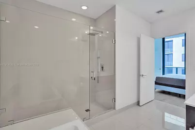 55 SW 9th St #4408, Miami, FL 33130 - Photo 12