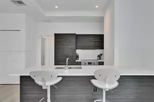 55 SW 9th St, Miami, FL 33130 - Photo 6