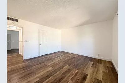 5231 Geneva Way #307, Doral, FL 33166 - Photo 10