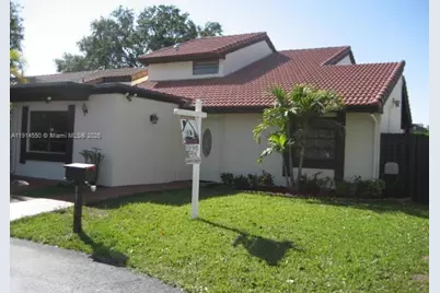 8850 SW 112 Pl, Miami, FL 33176 - Photo 2