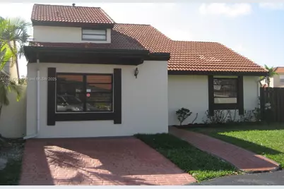 8850 SW 112 Pl, Miami, FL 33176 - Photo 1