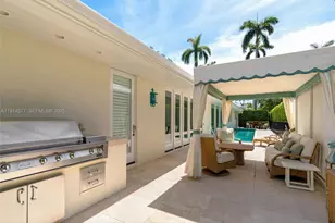 55 Lagorce Cir, Miami Beach, FL 33141 - Photo 12