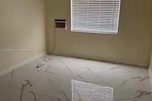 1371 NE 150th St, Miami, FL 33161 - Photo 12