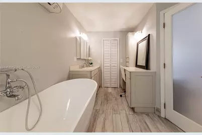 15235 SW 152nd Ct, Miami, FL 33187 - Photo 16