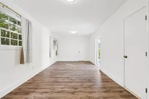 12630 NE Miami Pl, North Miami, FL 33161 - Photo 26