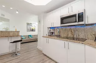 17425 NW 75th Pl, Hialeah, FL 33015 - Photo 6