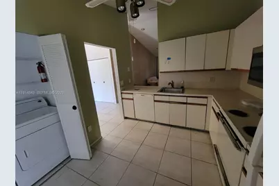 469 Long Bow Ct #469, Royal Palm Beach, FL 33411 - Photo 6