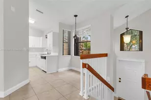 15563 N Miami Lakeway N, Miami Lakes, FL 33014 - Photo 8