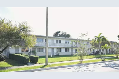 130 NE 202nd Ter #S21, Miami Gardens, FL 33179 - Photo 1