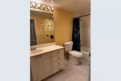 19390 Collins Ave #704, Sunny Isles Beach, FL 33160 - Photo 10