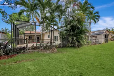 9330 NW 53rd Ct, Sunrise, FL 33351 - Photo 18