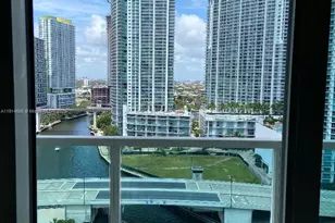 31 SE 5th St, Miami, FL 33131 - Photo 6