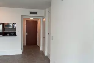 31 SE 5th St, Miami, FL 33131 - Photo 8