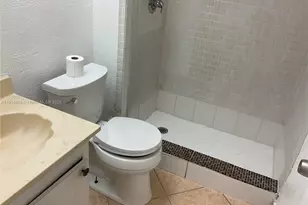 301 Cambridge Rd, Hollywood, FL 33024 - Photo 24