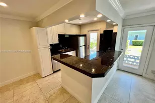 2700 NE 135th St, North Miami, FL 33181 - Photo 4