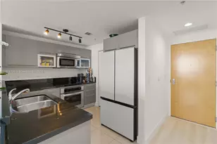 253 NE 2nd St, Miami, FL 33132 - Photo 6