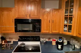 3475 N Country Club Dr, Aventura, FL 33180 - Photo 4