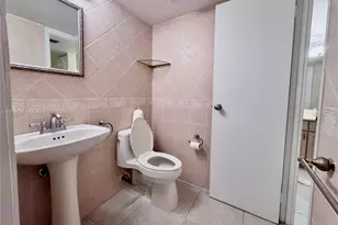 3475 N Country Club Dr, Aventura, FL 33180 - Photo 10