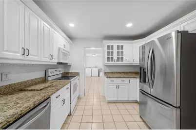 1561 SW 72nd Ave, Plantation, FL 33317 - Photo 14