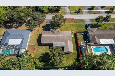 1561 SW 72nd Ave, Plantation, FL 33317 - Photo 34