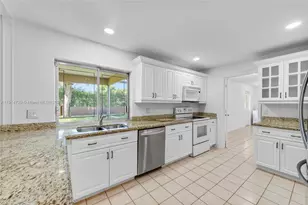 1561 SW 72nd Ave, Plantation, FL 33317 - Photo 10