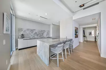 900 Brickell Key Blvd #1403, Miami, FL 33131 - Photo 10