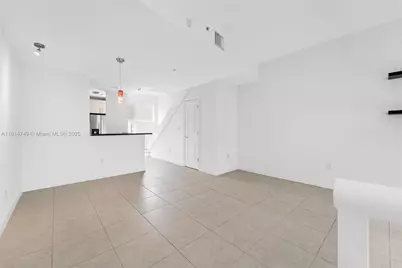8041 Harding Ave #105, Miami Beach, FL 33141 - Photo 4