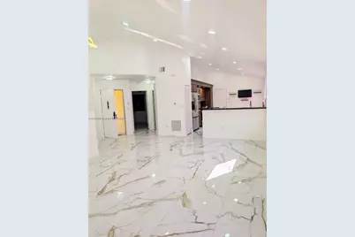 700 SW 113th Ave, Pembroke Pines, FL 33025 - Photo 14