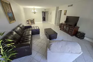 302 Lakeview Dr, Weston, FL 33326 - Photo 16