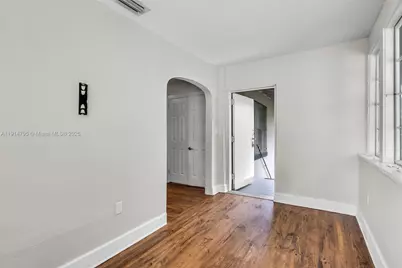314 NE 26th Ter, Miami, FL 33137 - Photo 18