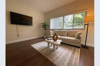 2445 SW 18th Ter #113, Fort Lauderdale, FL 33315 - Photo 2