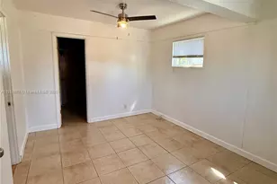 7340 Allen Dr, Hollywood, FL 33024 - Photo 12