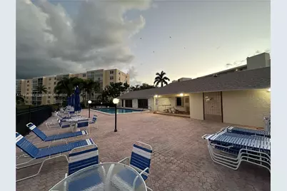 311 SE 3rd St #209, Dania Beach, FL 33004 - Photo 32