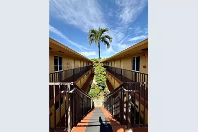 1733 Mayo St #9, Hollywood, FL 33020 - Photo 4