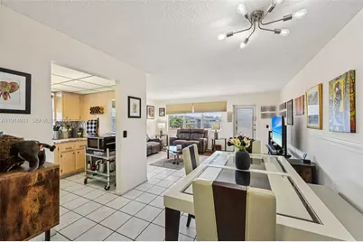 126 Canterbury  E #126, West Palm Beach, FL 33417 - Photo 4