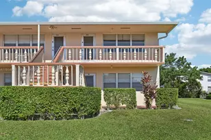 126 Canterbury E, West Palm Beach, FL 33417 - Photo 1