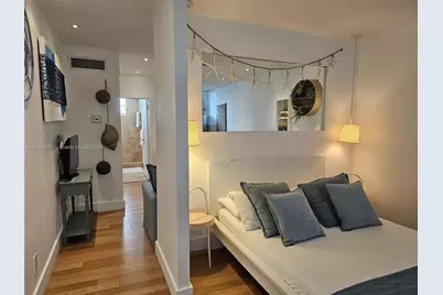 751 Collins Ave #1, Miami Beach, FL 33139 - Photo 8