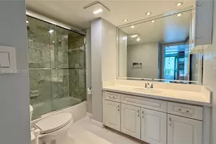 555 NE 15th St, Miami, FL 33132 - Photo 16
