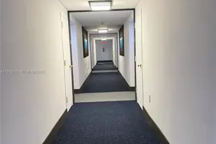 555 NE 15th St, Miami, FL 33132 - Photo 40